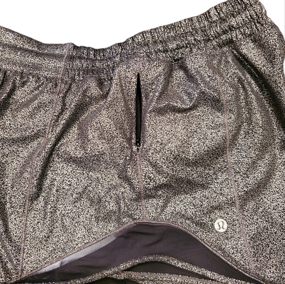 Lululemon Silver Metallic Hotty Hot Shorts II -   4 inch  - Size 10 - Picture 4 of 12